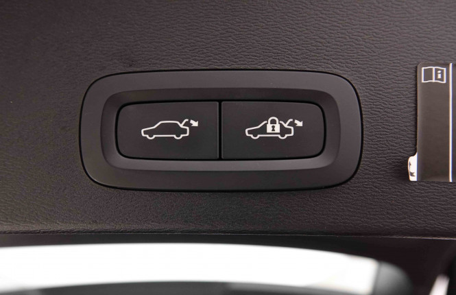 VOLVO_VOLVO_XC40_2653080_6.jpg VOLVO_VOLVO_XC40_2653080_6.jpg