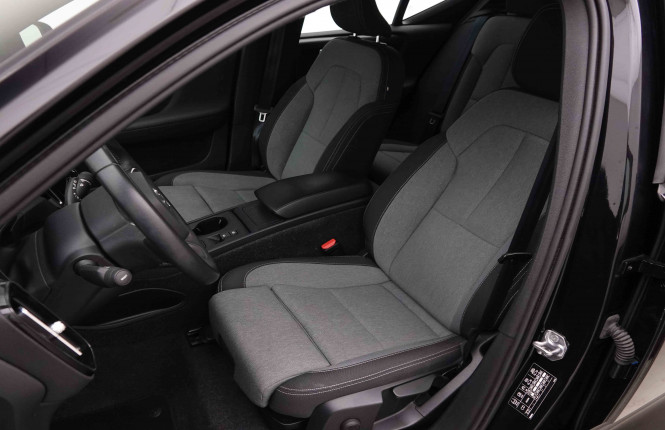 VOLVO_VOLVO_XC40_2653080_7.jpg VOLVO_VOLVO_XC40_2653080_7.jpg