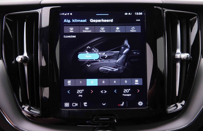 VOLVO_VOLVO_XC60_2548998_13.jpg
