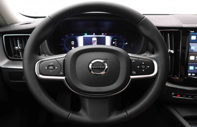 VOLVO_VOLVO_XC60_2551248_10.jpg VOLVO_VOLVO_XC60_2551248_10.jpg