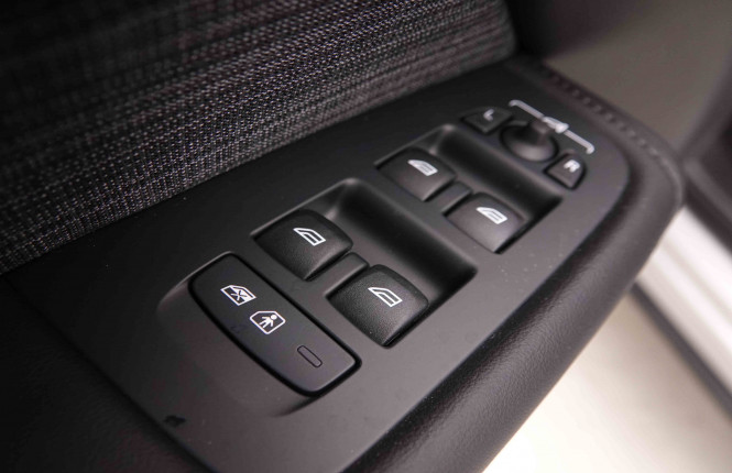 VOLVO_VOLVO_XC60_2551248_23.jpg VOLVO_VOLVO_XC60_2551248_23.jpg