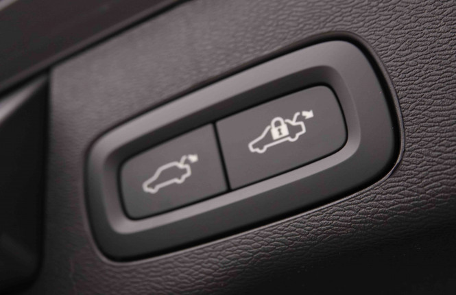 VOLVO_VOLVO_XC60_2551248_6.jpg VOLVO_VOLVO_XC60_2551248_6.jpg