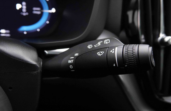 VOLVO_VOLVO_XC60_2652928_20.jpg VOLVO_VOLVO_XC60_2652928_20.jpg