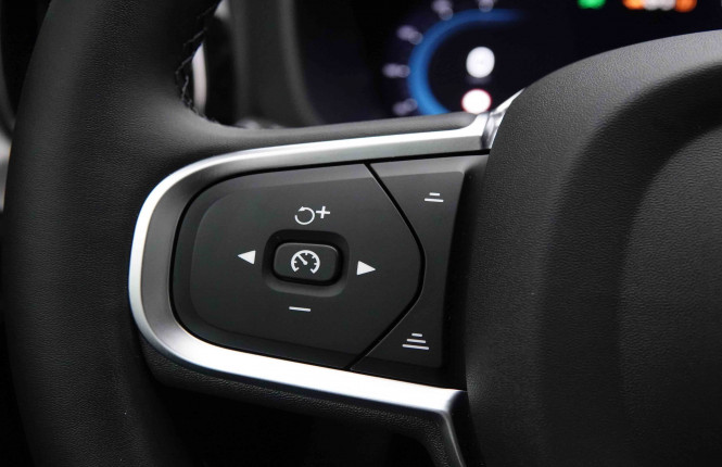 VOLVO_VOLVO_XC60_2652928_21.jpg VOLVO_VOLVO_XC60_2652928_21.jpg