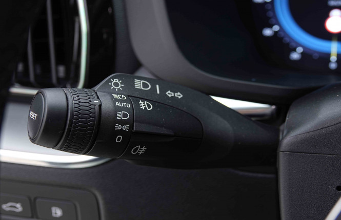 VOLVO_VOLVO_XC60_2655541_16.jpg VOLVO_VOLVO_XC60_2655541_16.jpg