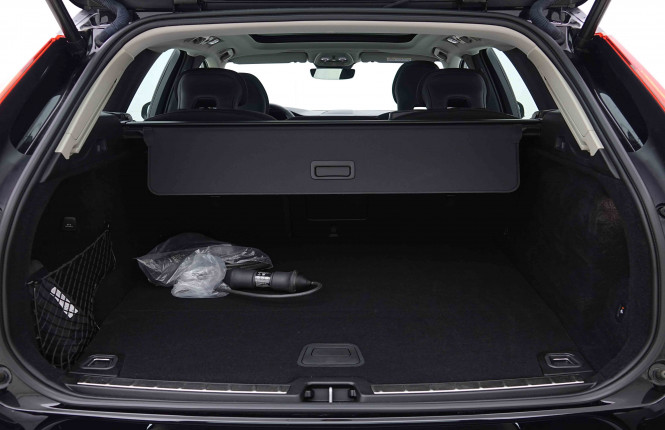 VOLVO_VOLVO_XC60_2655541_5.jpg VOLVO_VOLVO_XC60_2655541_5.jpg