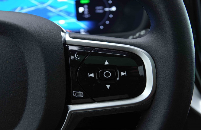 VOLVO_VOLVO_XC90_2655432_20.jpg VOLVO_VOLVO_XC90_2655432_20.jpg