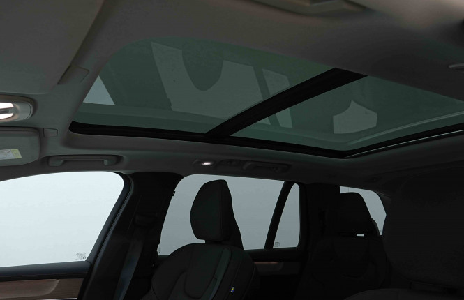 VOLVO_VOLVO_XC90_2655432_9.jpg VOLVO_VOLVO_XC90_2655432_9.jpg